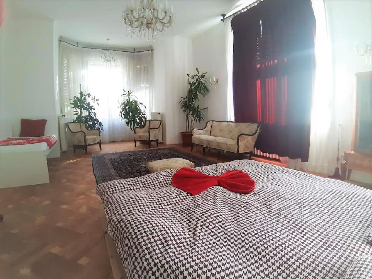 Rooms In Prague-Big+Comfy Екстер'єр фото