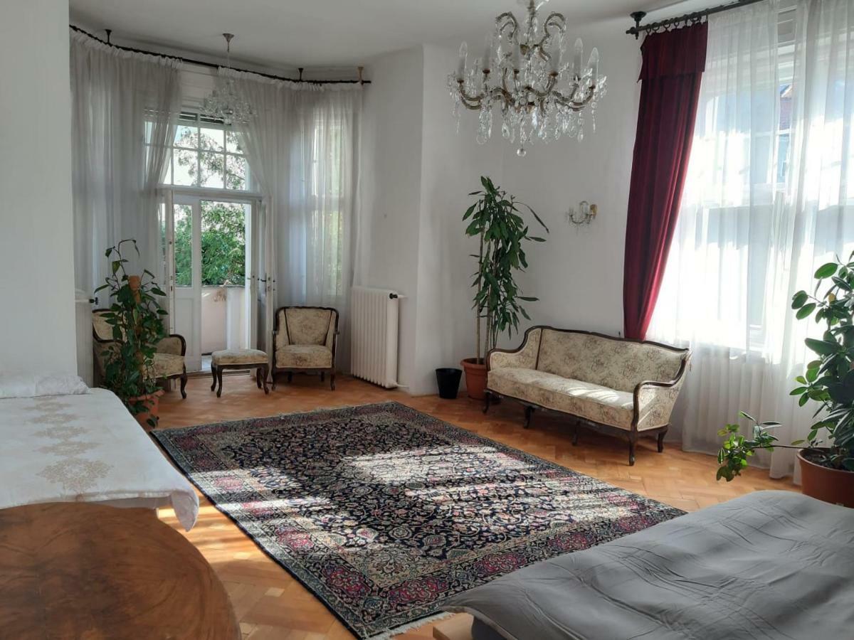 Rooms In Prague-Big+Comfy Екстер'єр фото