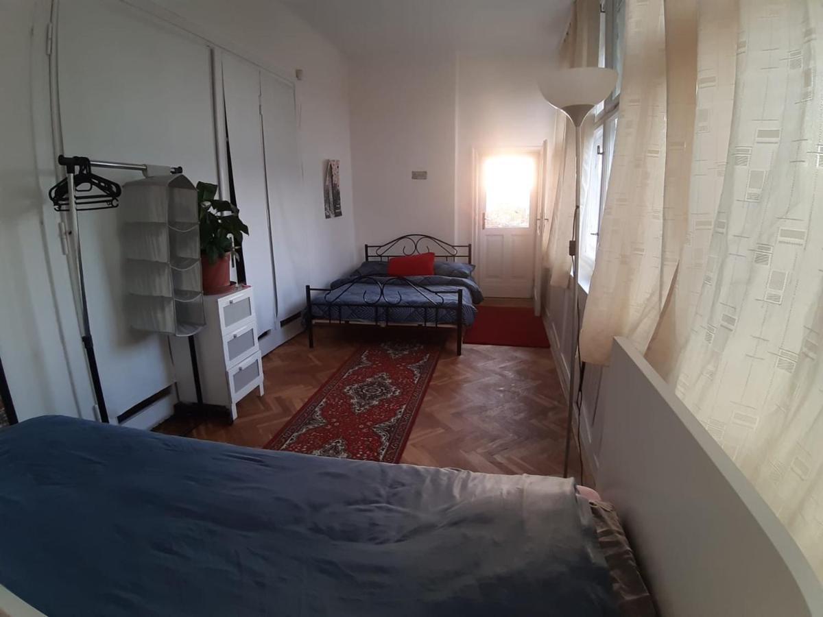 Rooms In Prague-Big+Comfy Екстер'єр фото