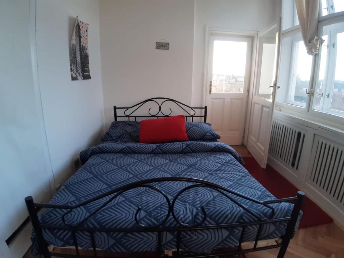 Rooms In Prague-Big+Comfy Екстер'єр фото